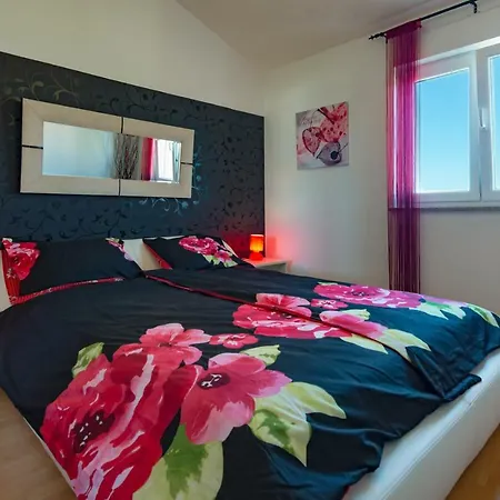 Apartment Ina Pula