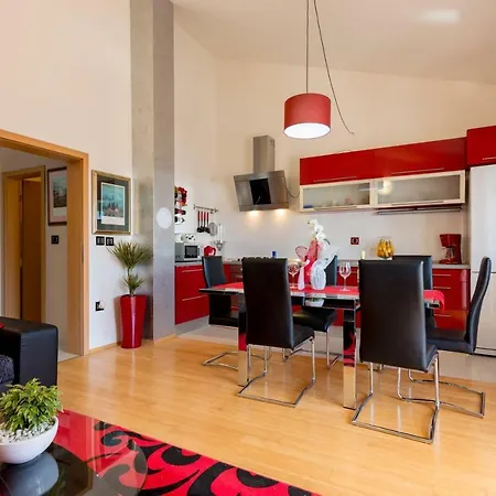 Apartament Ina Pula